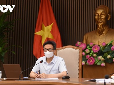 Phó Thủ tướng Vũ Đức Đam chủ trì cuộc họp trực tuyến với Bắc Giang và Bắc Ninh chiều 30/6.