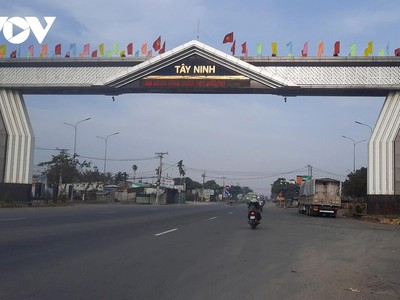 Cửa ngõ tỉnh Tây Ninh - (Ảnh: Hà An).