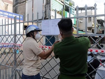 Cần Thơ phong tỏa tại phường Tân An, quận Ninh Kiều. (Ảnh: Trung Kiên/TTXVN).