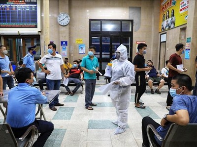 Hà Nội: Thêm 12 ca dương tính với Covid-19, trong đó có 2 trường hợp ở Thanh Nhàn chưa rõ nguồn nhiễm