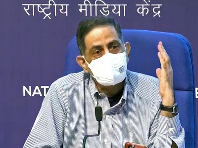 Tổng giám đốc ICMR Balram Bhargava tại buổi họp báo ở New Delhi (ANI).