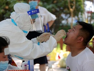 Trung Quốc đang đối phó với đợt dịch Covid-19 lan rộng nhất từ sau đợt dịch ở Vũ Hán (Ảnh minh họa: VCG).