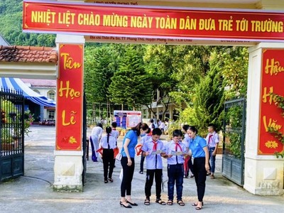 Quyết tâm thực hiện mục tiêu 100% học sinh, sinh viên tham gia bảo hiểm y tế trong năm học 2021-2022