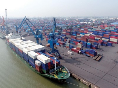  Giá cước vận tải biển dự báo chỉ hạ nhiệt khi dịch bệnh được kiểm soát trên thế giới.