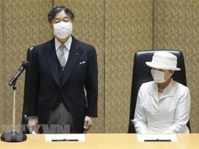 Nhật hoàng Naruhito (trái) và Hoàng hậu Masako dự một sự kiện ở thủ đô Tokyo. (Ảnh: Kyodo/TTXVN)