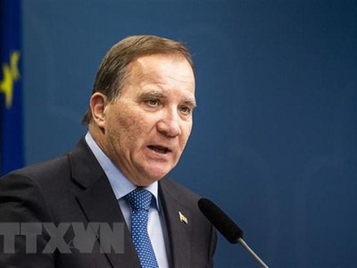 Thủ tướng Thụy Điển Stefan Lofven phát biểu tại cuộc họp báo ở Stockholm ngày 3/11/2020. (Ảnh: AFP/TTXVN).