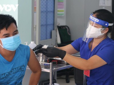 TP.HCM đang tăng tốc tiêm vaccine mũi 1 đến ngày 15/9.