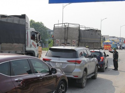 TP Vinh đã bỏ 29 chốt phụ, duy trì 14 chốt chính.