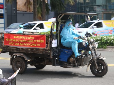 Những người âm thầm góp sức mong TP.HCM sớm bình thường trở lại