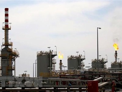 Toàn cảnh một cơ sở lọc dầu của Iraq ở Zubair, tỉnh miền Nam Basra. (Ảnh: AFP/TTXVN).