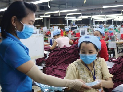 Bảo hiểm Xã hội Việt Nam đã cập nhật danh sách xác nhận người lao động được hưởng các chính sách hỗ trợ đến toàn bộ 63 tỉnh, thành phố