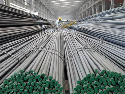 Nhu cầu thép tại thị trường nội địa giảm, nhưng trên thế giới tăng cao.