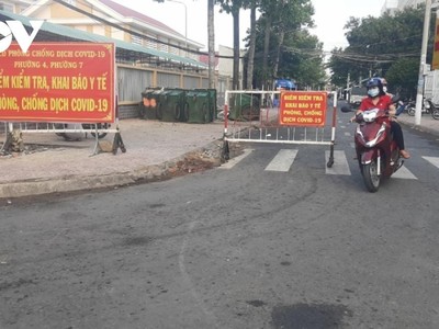 Nội ô thành phố Mỹ Tho vẫn còn duy trì các chốt kiểm soát dịch bệnh.