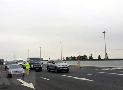 Chốt trạm cầu Bạch Đằng, thị xã Quảng Yên, tỉnh Quảng Ninh. (Ảnh: TTXVN)