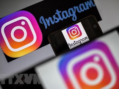 Biểu tượng ứng dụng Instagram của Facebook trên màn hình điện thoại di động. (Ảnh: AFP/TTXVN).