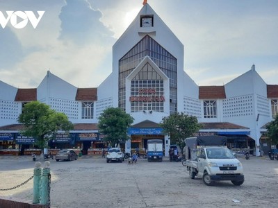 Chợ lớn nhất tỉnh Quảng Trị hoạt động trở lại sau 20 ngày chống dịch