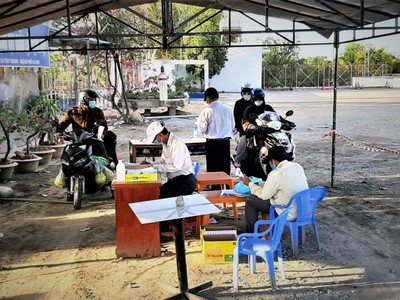 Tỉnh Cà Mau mở các hoạt động nội tỉnh nhưng tiếp tục siết chặt quản lý người, phương tiện vào địa bàn.