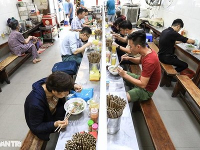 Nghị quyết 128 quy định rõ từng cấp độ dịch khác nhau đối với việc mở cửa các hoạt động dịch vụ.