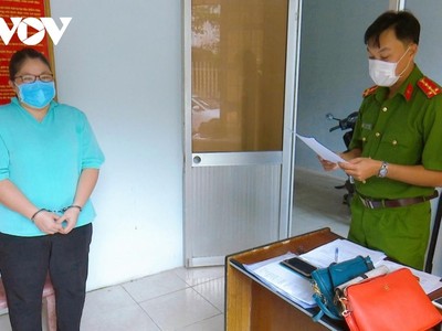 Cơ quan Công an tống đạt quyết định khởi tố vụ án, khởi tố bị can và lệnh bắt bị can để tạm giam đối với Nguyễn Phương Thanh.