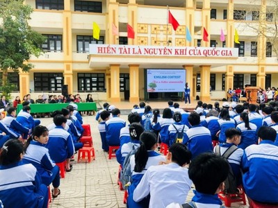 Ngày mai (1/11), học sinh tại thành phố Đông Hà tạm dừng đến trường, chuyển sang học trực tuyến.