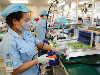 Các doanh nghiệp bắt đầu hoạt động trong trạng thái bình thường mới.