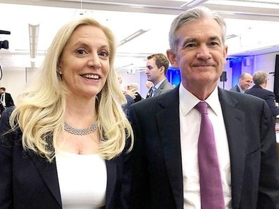 Ông Jerome Powell và bà Lael Brainard (trái), đang là những ứng viên cho vị trí Chủ tịch Fed nhiệm kỳ kế tiếp. (Nguồn: Reuters).