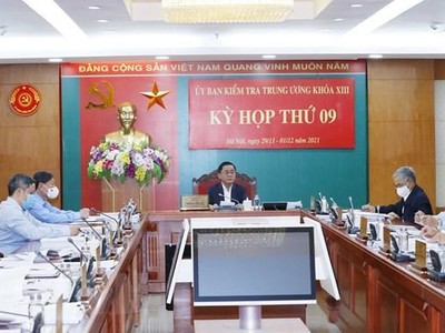 Ủy viên Bộ Chính trị, Bí thư Trung ương Đảng, Chủ nhiệm Ủy ban Kiểm tra Trung ương Trần Cẩm Tú chủ trì kỳ họp. (Ảnh: Phương Hoa/TTXVN).