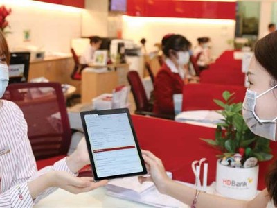 Ngân hàng chuyển đổi vận hành để phục vụ khách hàng tốt hơn