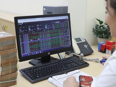 Có những nhà đầu tư mới mang một lượng tiền lớn đổ vào thị trường chứng khoán.