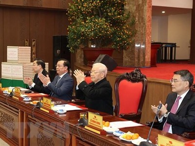 Tổng Bí thư Nguyễn Phú Trọng thăm và chúc Tết Đảng bộ, chính quyền và nhân dân Thủ đô Hà Nội. (Ảnh: Trí Dũng/TTXVN).
