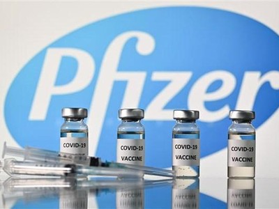 Vaccine ngừa COVID-19 của Pfizer và BioNTech. (Ảnh: AFP/TTXVN).