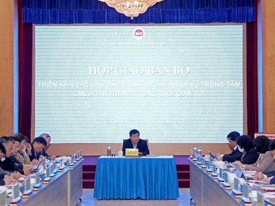 Bộ trưởng Nguyễn Chí Dũng chủ trì cuộc họp giao ban sáng 10/2 (Ảnh: Đức Trung).