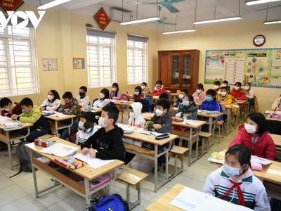 Thêm 6 tỉnh, thành phố lùi thời gian học trực tiếp