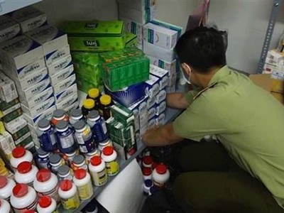 Hà Nội: Liên tiếp phát hiện hàng giả là dược phẩm, vật tư y tế 
