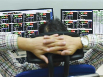 Thị trường đang trong trạng thái đi ngang, nhiều cổ phiếu “tiến một bước, lùi hai bước”.