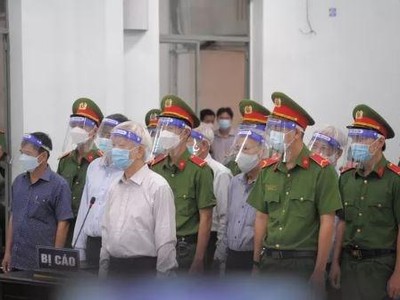 Các bị cáo tại phiên xét xử. (Nguồn: nld.com.vn)