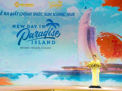 Bà Nguyễn Ngọc Thúy Linh - Tổng Giám đốc Sun Property chia sẻ tại sự kiện. Ảnh Sun Property.