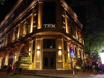 Trụ sở Tân Hoàng Minh tại phố Quang Trung, phường Trần Hưng Đạo, quận Hoàn Kiếm, Hà Nội. (Ảnh: Phạm Kiên/TTXVN)