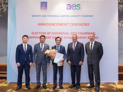 Ban lãnh đạo mới ra mắt.