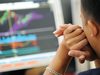 Việc cổ đông nội bộ tranh thủ chốt lời khiến nhà đầu tư nghi ngờ triển vọng của doanh nghiệp.