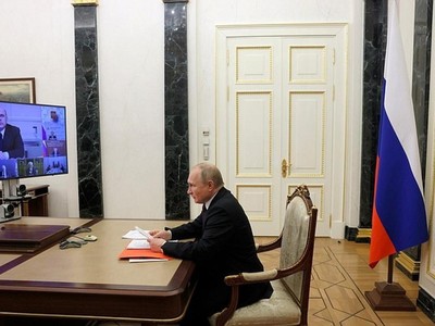 Tổng thống Nga V.Putin chủ trì cuộc họp về các vấn đề kinh tế. (Ảnh: kremlin.ru)