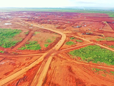 Quang cảnh đại công trường dự án sân bay Long Thành trong góc nhìn từ trên cao. Ảnh: Lê Toàn.