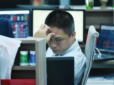 Nhiều nhà đầu tư hiện không mặn mà với việc tăng tỷ trọng cổ phiếu trong tài khoản, nhất là cổ phiếu phát hành thêm.