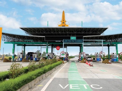 Doanh thu hoạt động thu phí đường bộ BOT và dịch vụ thu phí không dừng VETC đang tăng.