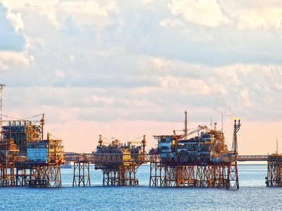 Giá dầu được dự báo sẽ duy trì ở mức cao trong giai đoạn 2022 - 2023, tác động tích cực đến nhiều doanh nghiệp dầu khí.