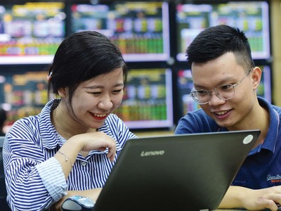 Bên cạnh áp lực lạm phát từ bên ngoài, bối cảnh vĩ mô vẫn có nhiều yếu tố ủng hộ thị trường chứng khoán.