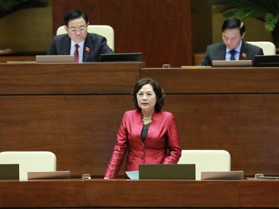 Thống đốc Ngân hàng Nhà nước Nguyễn Thị Hồng trả lời chất vấn của các đại biểu Quốc hội, ngày 9/6.