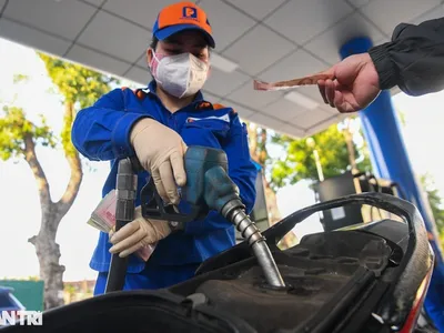 Bộ Tài chính đề xuất giảm kịch khung thuế bảo vệ môi trường (Ảnh: Mạnh Quân).