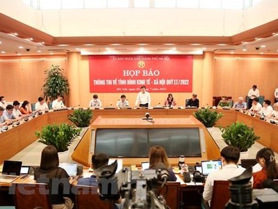 Ủy ban Nhân dân thành phố Hà Nội họp báo thông tin về tình hình kinh tế-xã hội quý 2. (Ảnh: Xuân Quảng/Vietnam+).