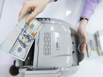 Lạm phát kích hoạt cuộc chiến tiền tệ trên thế giới